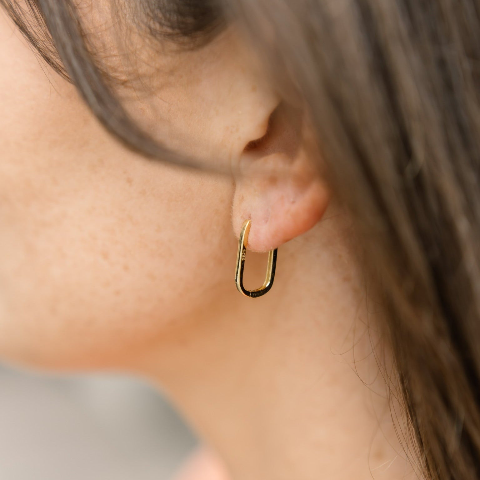 Elongated Hoop