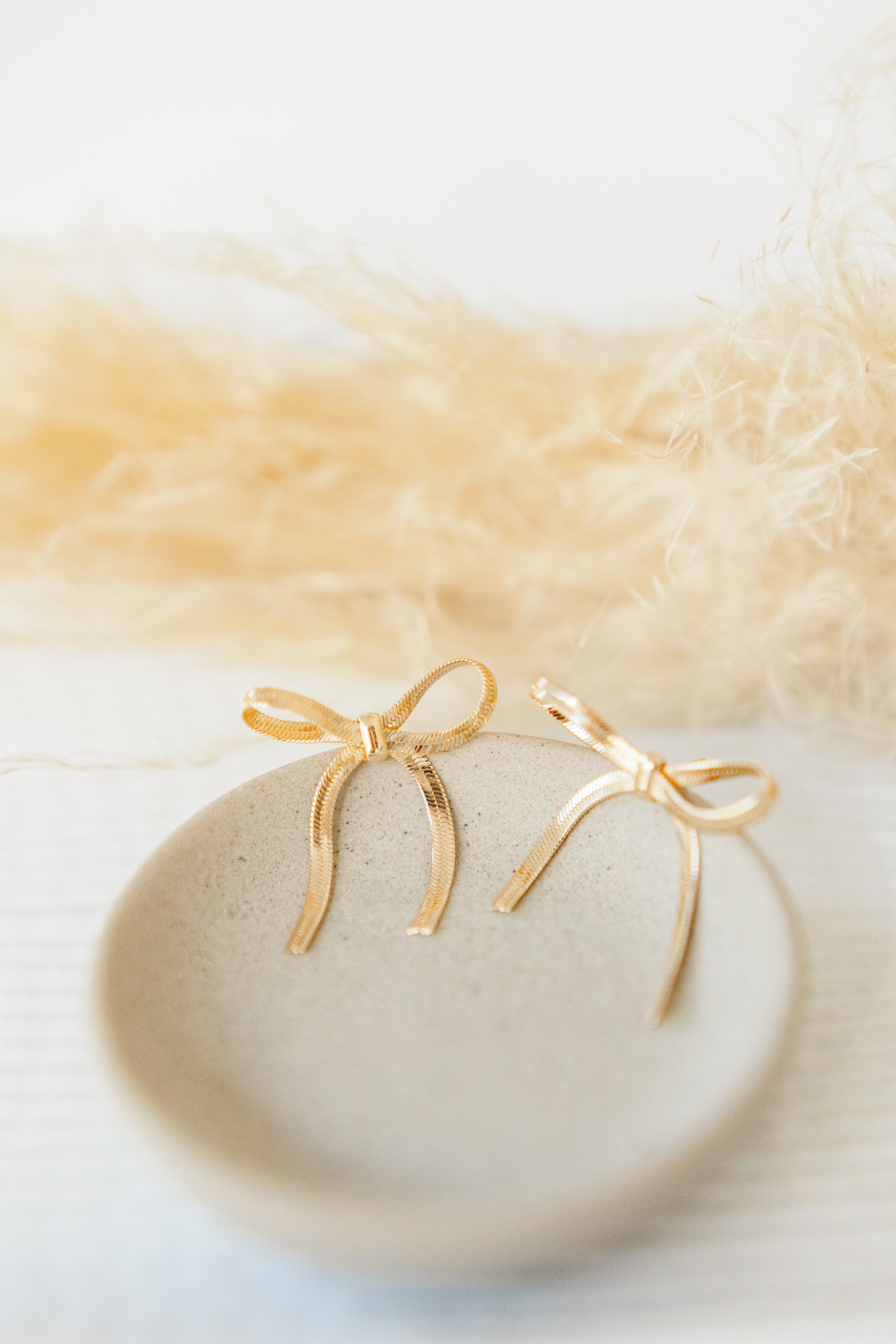 Short Tassel Bow