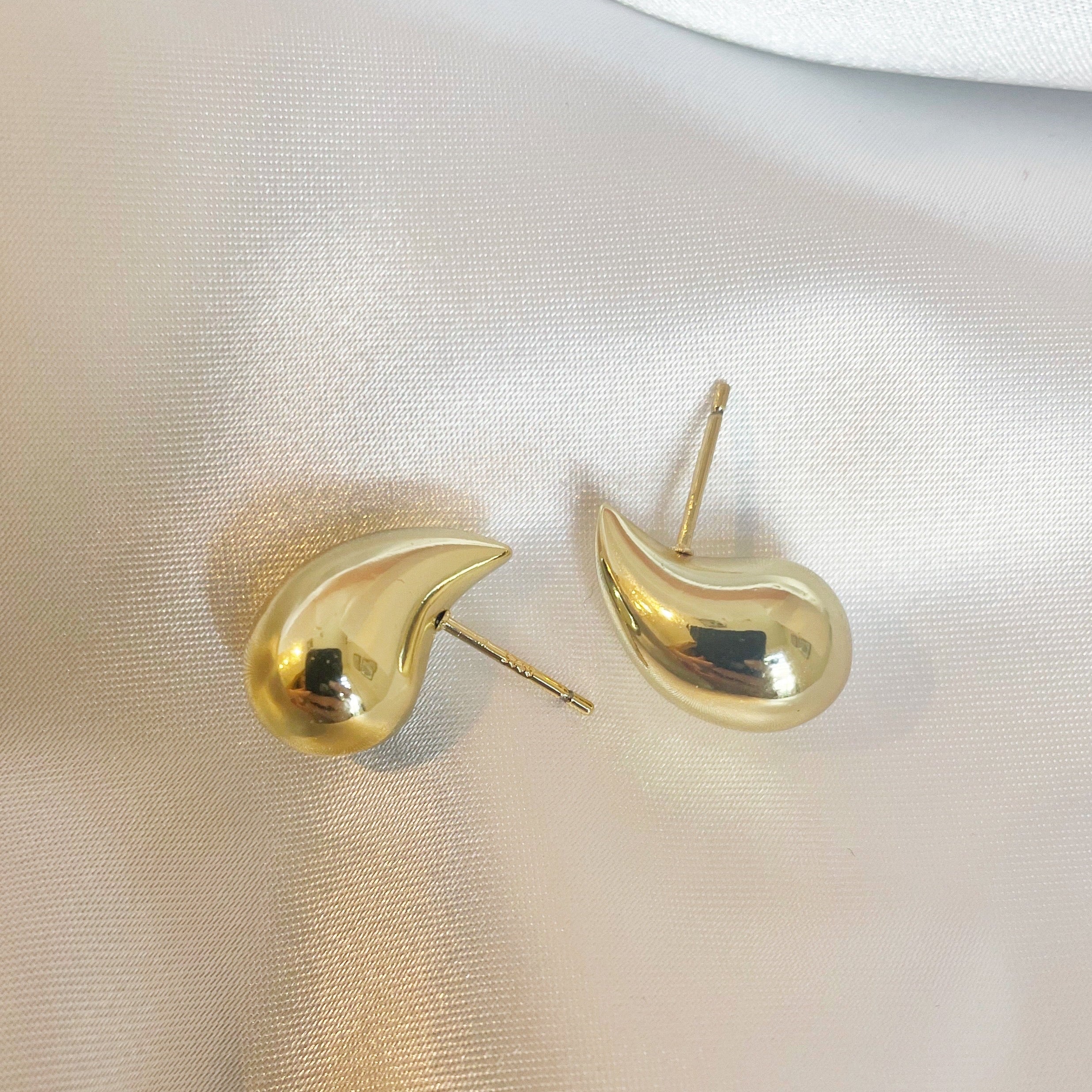 The Hailey Earring