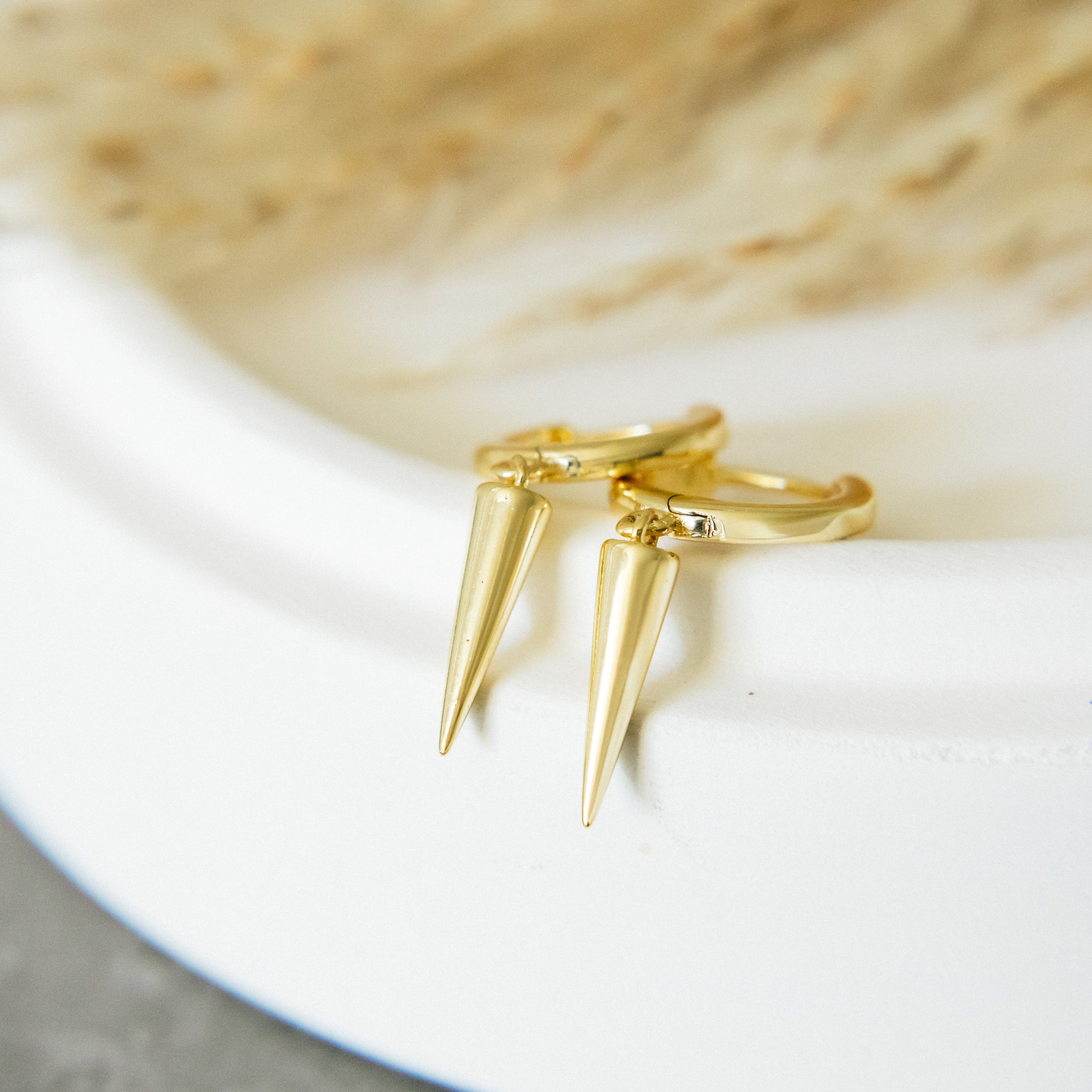 Dagger Hoops