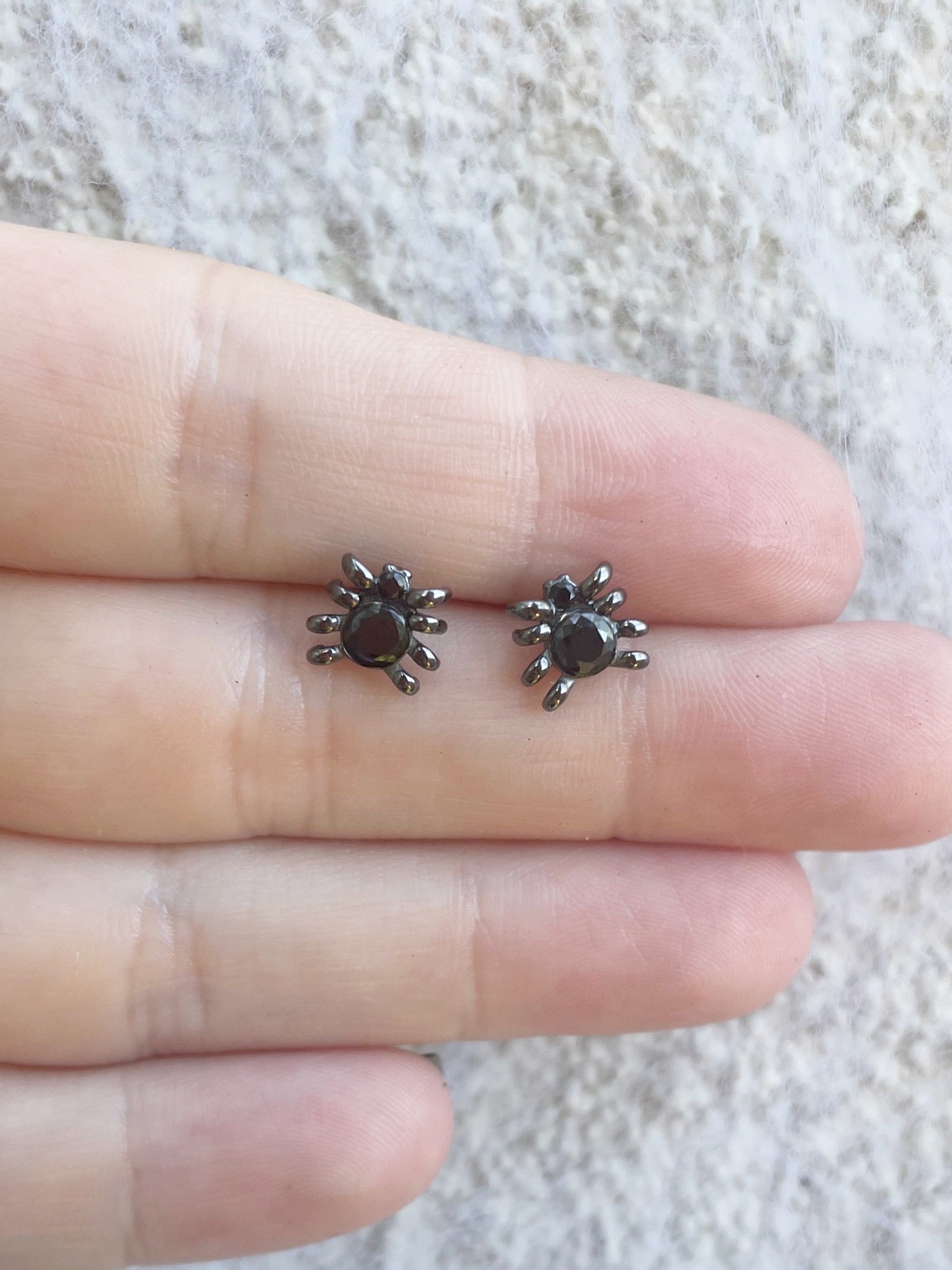 Spider Studs