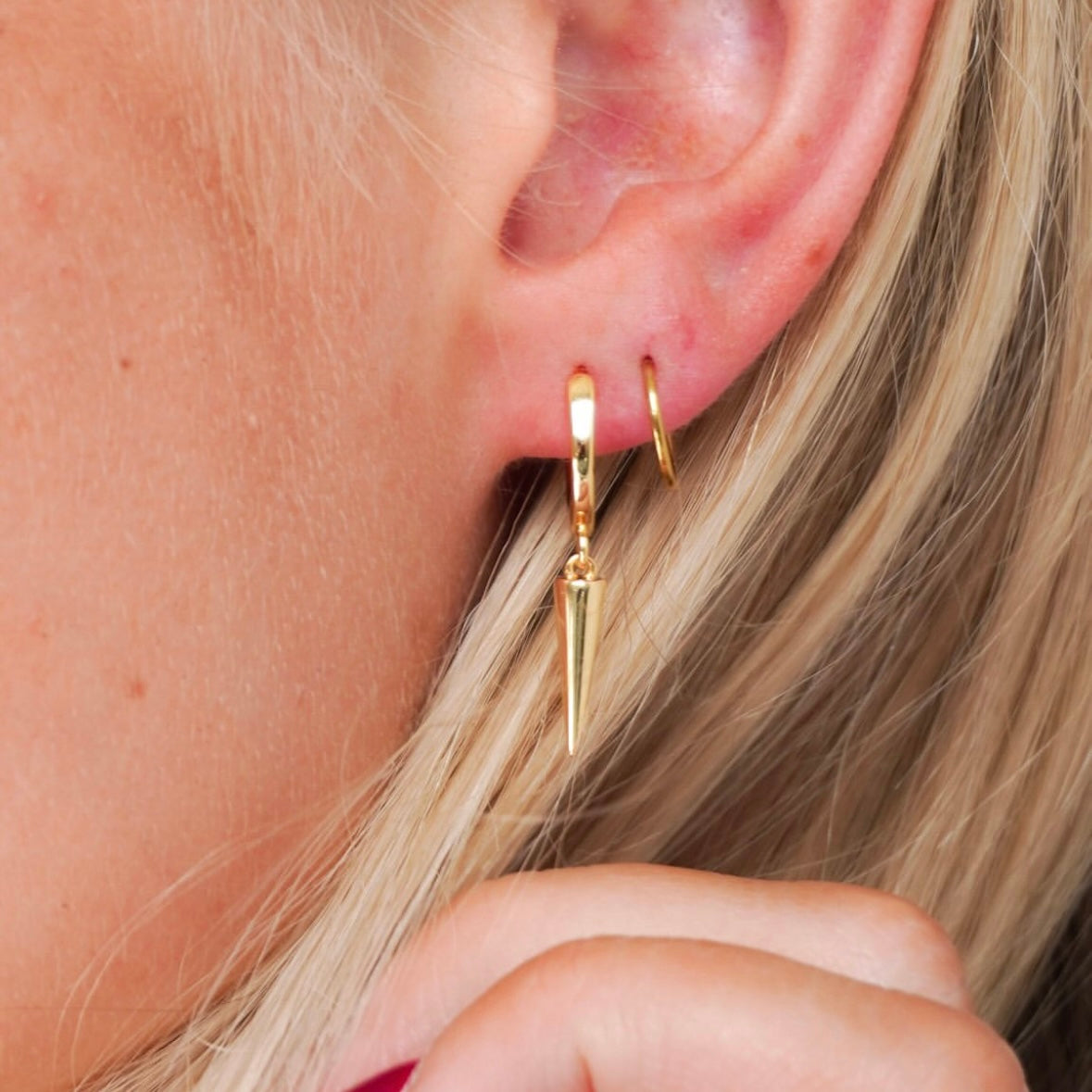 Dagger Hoops